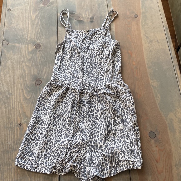 Romper - Picture 4 of 4